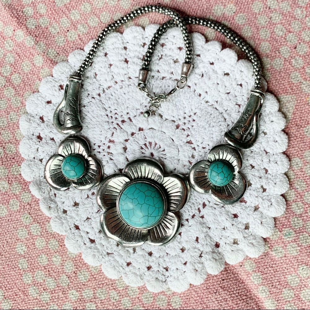 Silver Turquoise flower necklace